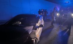 Van’da Trafik Kazası: Otomobil Kaldırıma Çarptı, 2 Yaralı