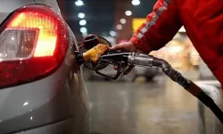 Akaryakıt Fiyatları Yine Yükseldi: Benzin ve Motorine Yeni Zam