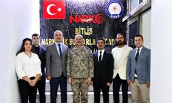 Bitlis Emniyet Müdürü Şekeroğlu'ndan Narkotik Ekibine Teşekkür Ziyareti