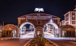 Eren Holding’ten Bitlis Eren Üniversitesi Öğrencilerine Karşılıksız Burs Desteği