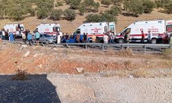 Diyarbakır’da Tur Minibüsü Devrildi: 1 Ölü, 7 Yaralı