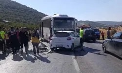 2 Otomobilin ve 1 Otobüsün Karıştığı Zincirleme Kazada 1 Kişi Öldü, 3 Yaralı