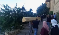 Evlerinde ölü bulunan 3 kadın defnedildi