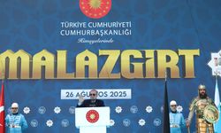Cumhurbaşkanı Erdoğan: "Bugün bekası söz konusu olduğunda hiçbir güce boyun eğmeyen bir Türkiye'de yaşıyoruz"