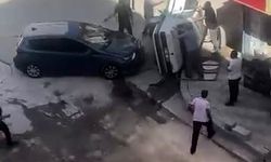 İki Otomobil Çarpıştı, Biri Yan Yattı: 1 Yaralı