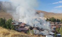Köyde Yangın Çıktı: 15 Ev Kullanılamaz Hale Geldi