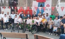 Bitlis Ulu Camii’nde Yaz Kur’an Kursu Öğrencilerine Hediyeler Verildi