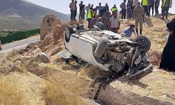 Hafif Ticari Araç Şarampole Devrildi: 7 Kişi Yaralandı