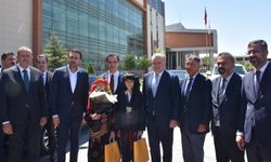 Gençlik ve Spor Bakanı Osman Aşkın Bak Bitlis’te
