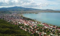 Van Gölü’nde su seviyesi alarm veriyor