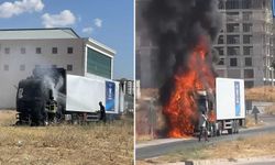 Seyir Halindeki Tır Alev Alev Yandı