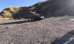 Bingöl’de hafif ticari araç takla attı: 5 kişi yaralandı