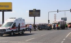 Diyarbakır’da freni boşalan kamyon zincirleme kazaya yol açtı: 12 yaralı