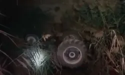 Devrilen traktörün altında kalan sürücü öldü