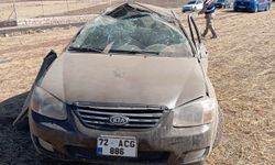 Siirt’te Otomobil Şarampole Devrildi: 1 Ölü, 1 Yaralı