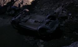 Kontrolden Çıkan Otomobil Dereye Uçtu: 2 Yaralı