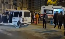 Van’da minibüs ile kamyonet çarpıştı: 3 yaralı
