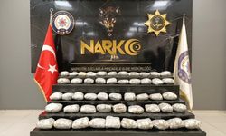 Van’da otomobilde 19 kilo 660 gram skunk ele geçirildi