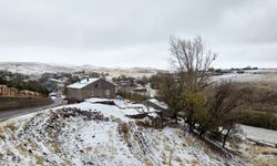 Bitlis’te Yüksek Kesimlerdeki Köyler Beyaza Büründü