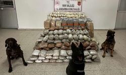 Zehir Tacirlerine Geçit Yok: Tır ve Kümesten 324 Kilo Uyuşturucu Çıktı