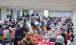 Bitlis'te Öğretmenler Yemekte Buluştu