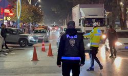 Tatvan'da 8 Farklı Noktada Şok Uygulama: 953 Kişi ve 292 Araç Denetlendi