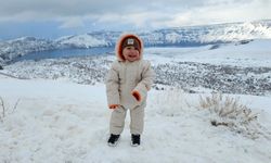 Beyaz Gelinliği Giyen Nemrut Kalderası'nda Kartpostallık Manzaralar