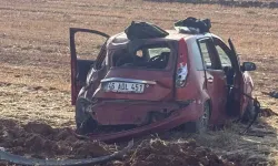 Kontrolden Çıkan Otomobil Tarlaya Uçtu: 4 Yaralı