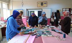Muş’ta Kadın Kursiyerlerden Örnek Proje: Üreterek Öğreniyor, Çocukları Sevindiriyorlar