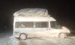 Siirt’te kar ve tipiye karşı zamanla yarış: 22 kişi kurtarıldı