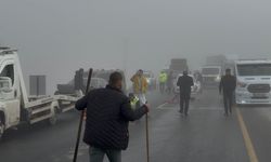 Bitlis'te Yoğun Sis Zincirleme Kazaya Neden Oldu