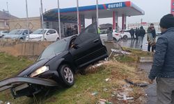 Muş-Bitlis kara yolunda kaza: 3 yaralı