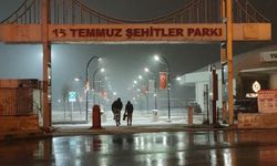 Van’da beklenen kar yağışı başladı: Kent merkezi beyaza büründü