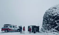 Kontrolden Çıkan Minibüs Şarampole Yuvarlandı: 6 Yaralı