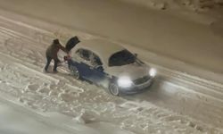 Yolda Kalan Araçları El Birliğiyle Kurtardılar