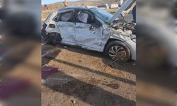 Tır ile otomobil çarpıştı: Doktor hayatını kaybetti