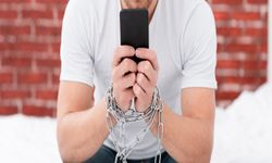 Telefon bağımlılığı alarm veriyor: Uzmanlar dikkat dağınıklığı ve hafıza zayıflığı konusunda uyarıyor