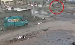 6 Aracın Hurdaya Döndüğü ve 7 Kişinin Yaralandığı Kaza Anı Kamerada