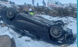 Bingöl'de araç şarampole yuvarlandı: 5 yaralı