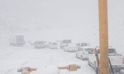 Siirt’te Yoğun Kar Yağışı: 251 Köy Yolu Ulaşıma Kapandı