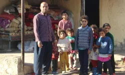 Tüyler ürperten olay: 14 kişilik ailenin evi yandı, 2 bebek yanarak yaralandı