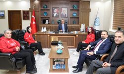 Rektör Elmastaş, Avrupa ve Dünya Şampiyonu BEÜ Sporcularını Makamında Ağırladı