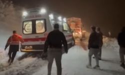 Bitlis'te Karla Kapanan Köy Yolunun Açılmasıyla 7 Aylık Bebek Hastaneye Ulaştırıldı