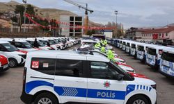 Bitlis’te jandarma ve emniyete araç takviyesi