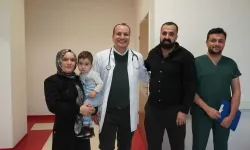 3 mıknatıs yutan 1,5 yaşındaki çocuk, ameliyatla sağlığına kavuştu