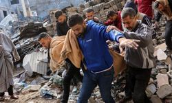 Siyonist işgalciler ateşkesi ihlal etti: Gazze’de çadır bombalandı, 4 şehit