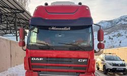 Kara yolunda kazaya karışan tır sürücüsü yakalandı