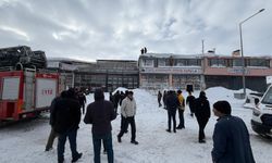 Bitlis’te Karın Ağırlığına Dayanamayan Çatı Çöktü: 1 Yaralı