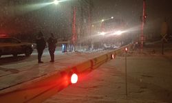 Hemzemin Geçitte Lokomotif Kazası: 16 Yaşındaki Çocuk Yaralandı