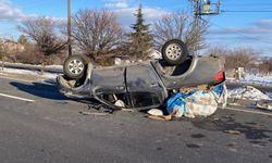 Hakimiyetini Kaybeden Pikap Devrildi: 3 Yaralı